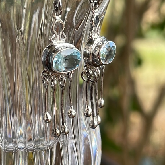 ✨SOLD✨Beautiful 925 Silver and Oval Aquamarine Earrings - Picture 5 of 17